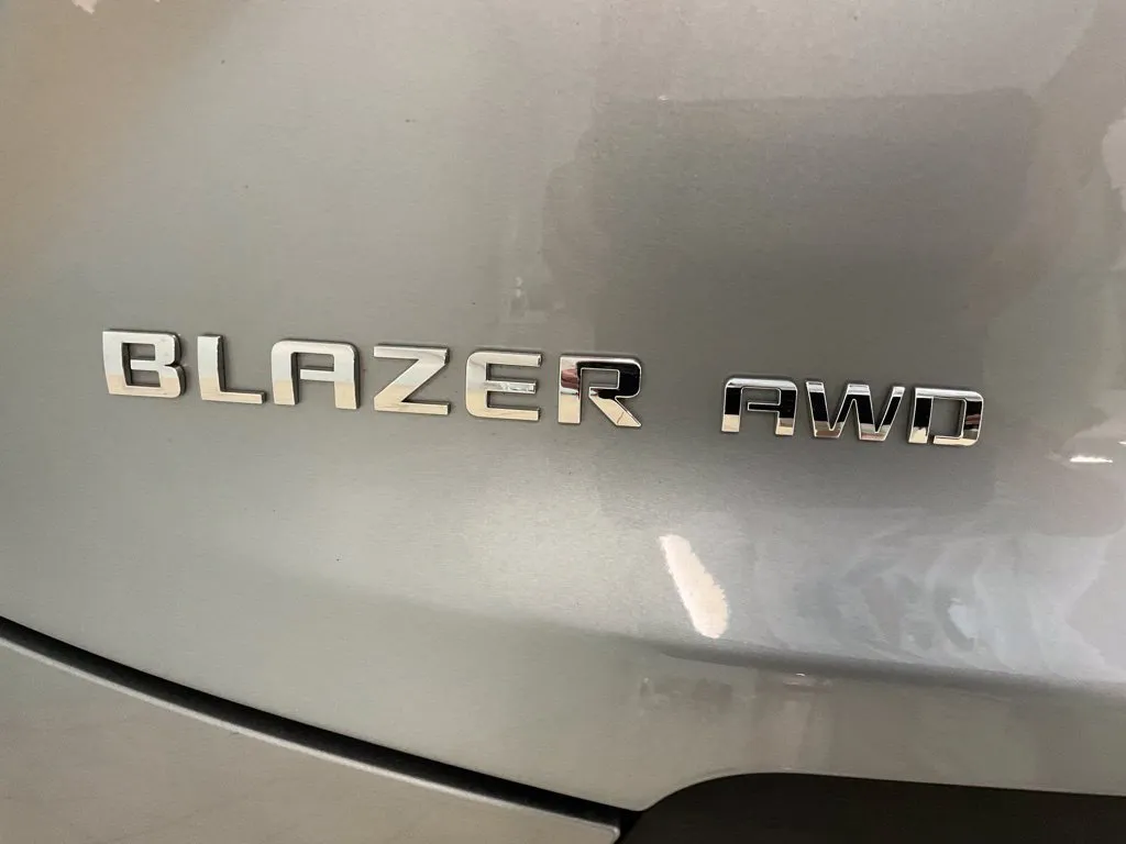 Chevrolet Blazer photo 24