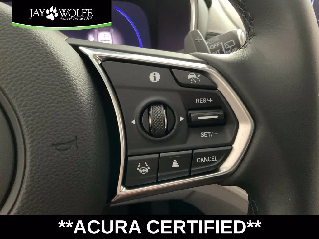 Acura MDX photo 14