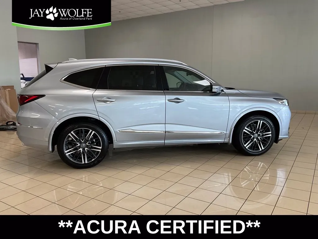 Acura MDX photo 7