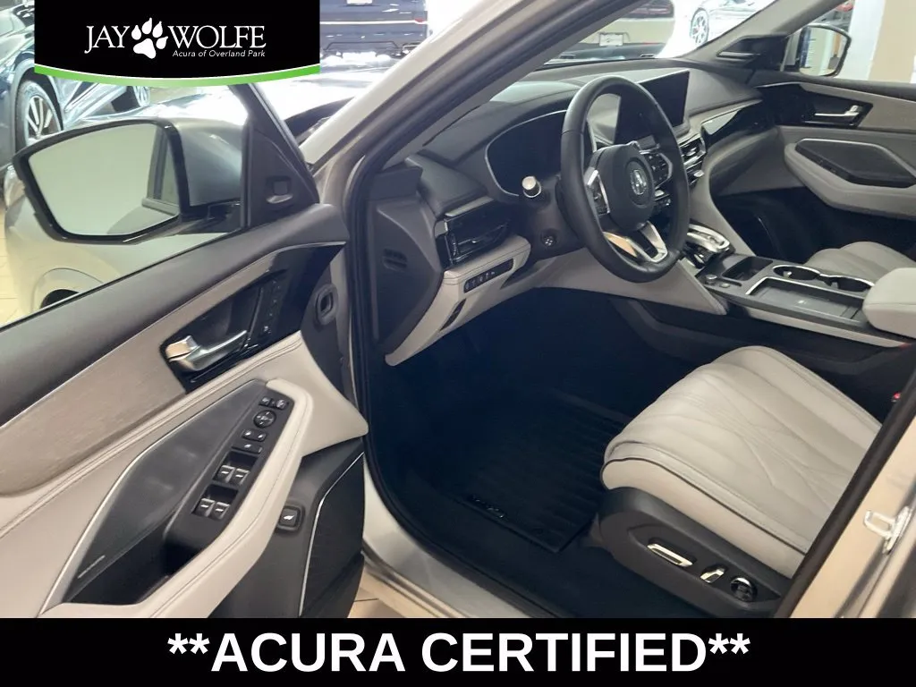 Acura MDX photo 10