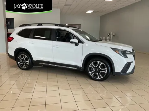 White 2023 Subaru Ascent Limited for sale in Overland Park, KS