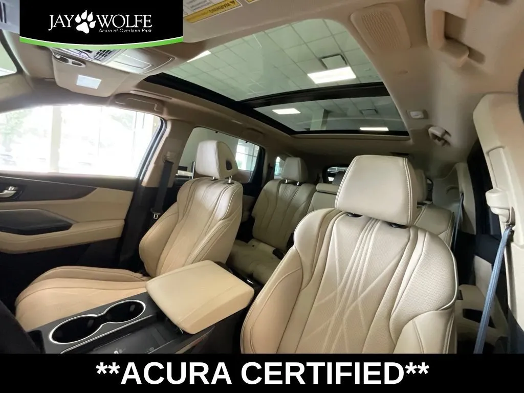 Acura MDX photo 11