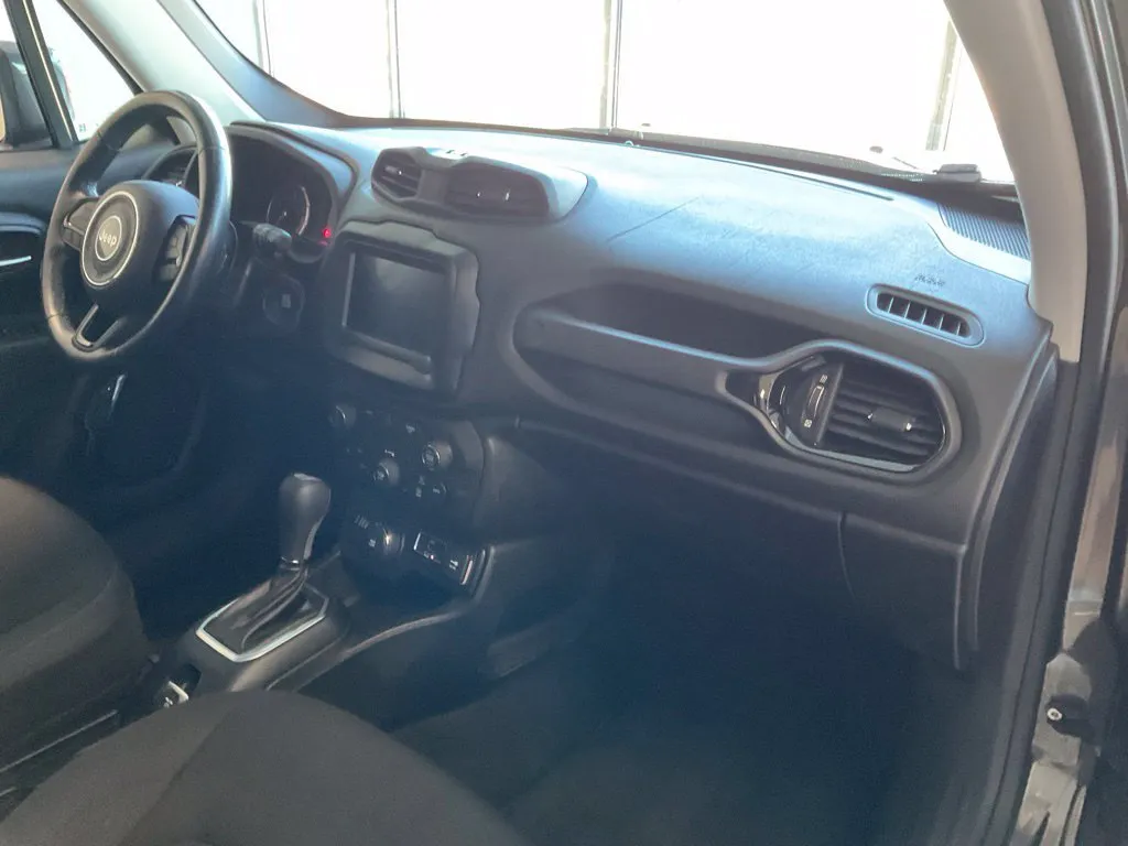 Jeep Renegade photo 19