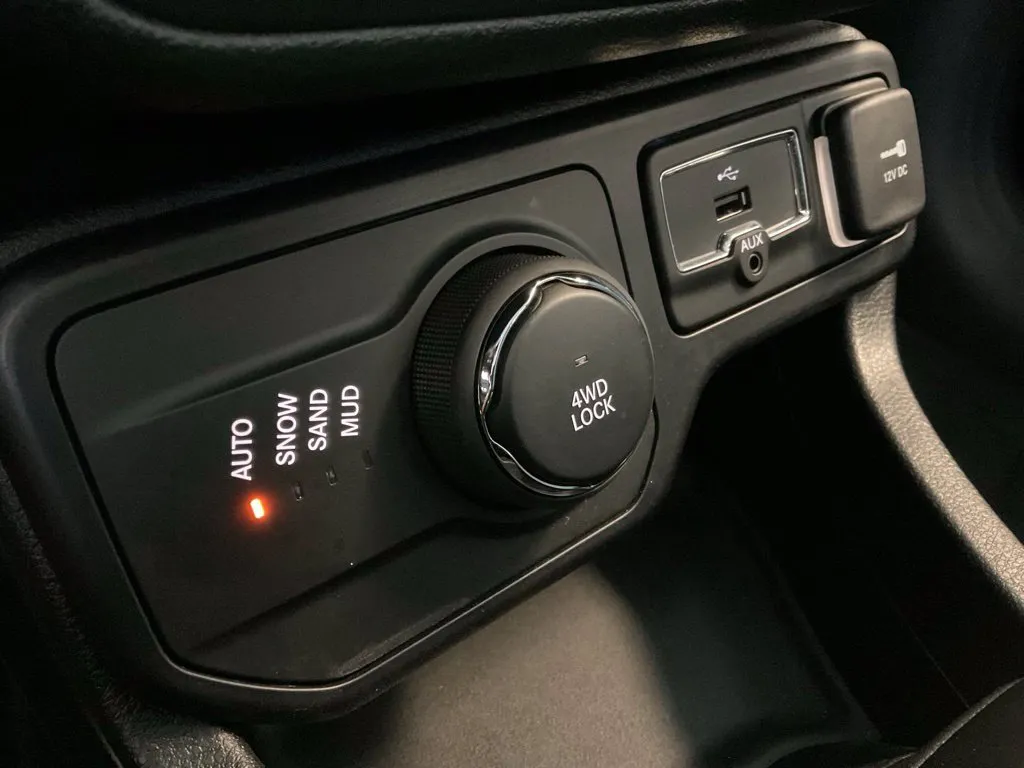 Jeep Renegade photo 18