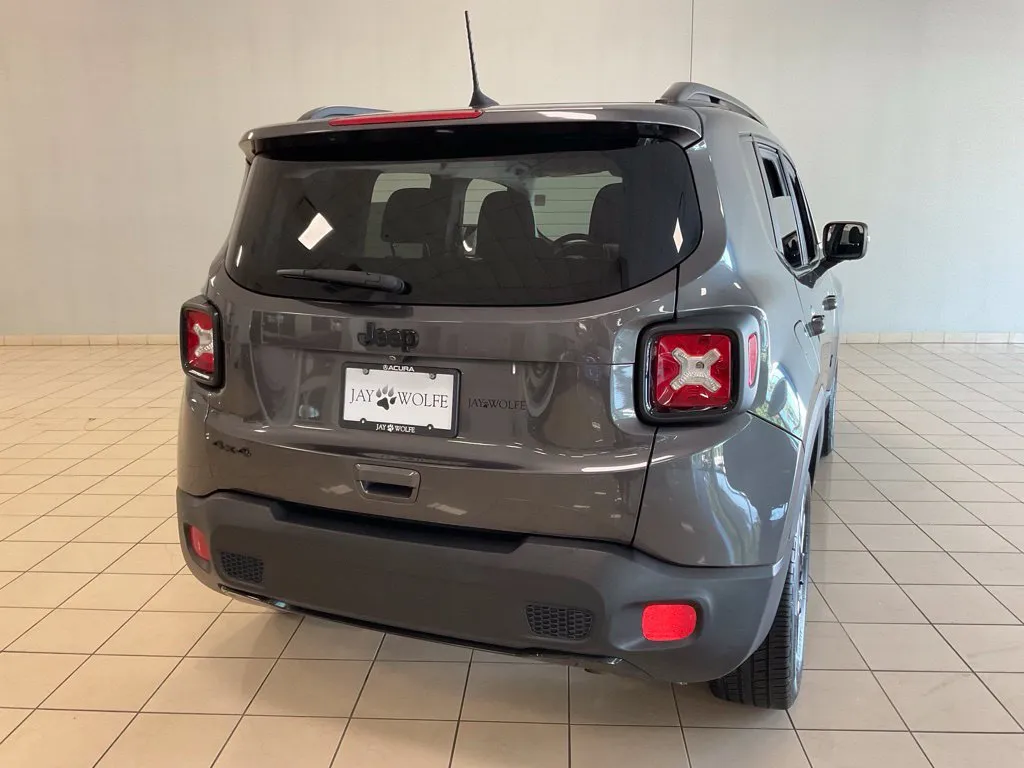 Jeep Renegade photo 6