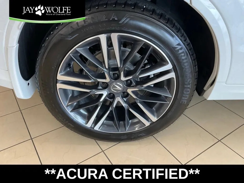 Acura MDX photo 8