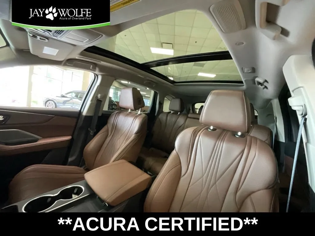 Acura MDX photo 11