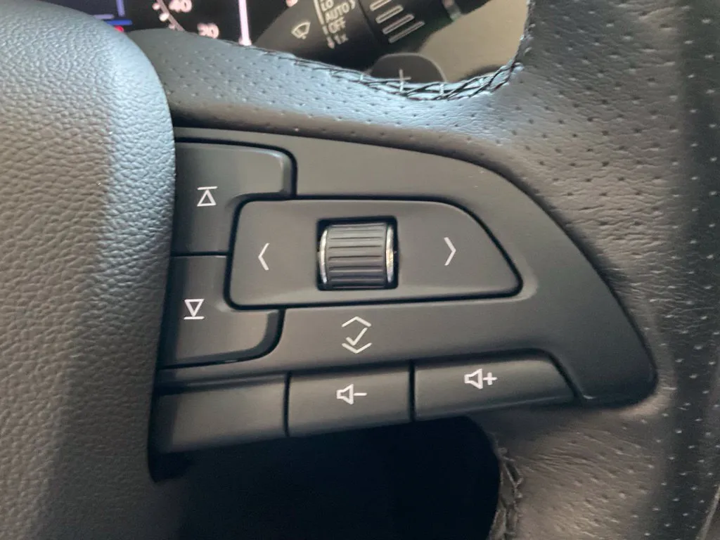 Cadillac XT4 photo 14