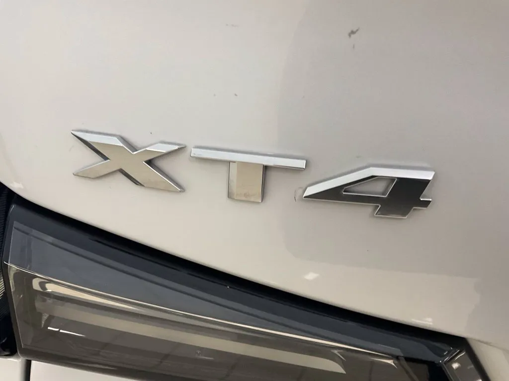 Cadillac XT4 photo 25