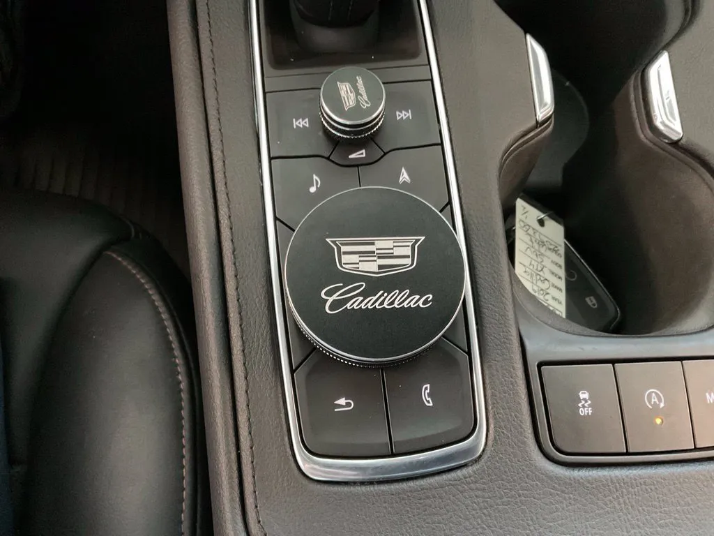 Cadillac XT4 photo 19
