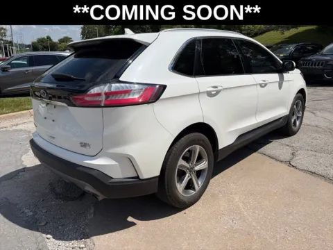 More photos of 2020 Ford Edge SEL at Acura of Overland Park, KS