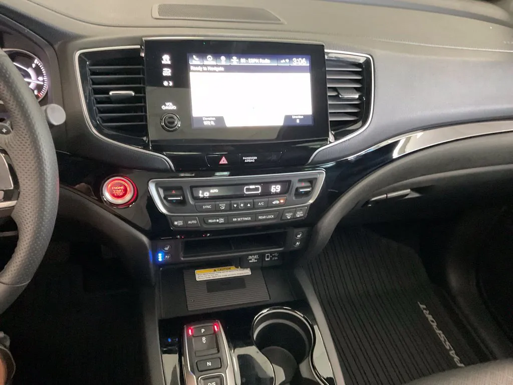 Honda Passport photo 16