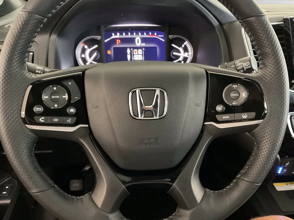 Honda Passport photo 12