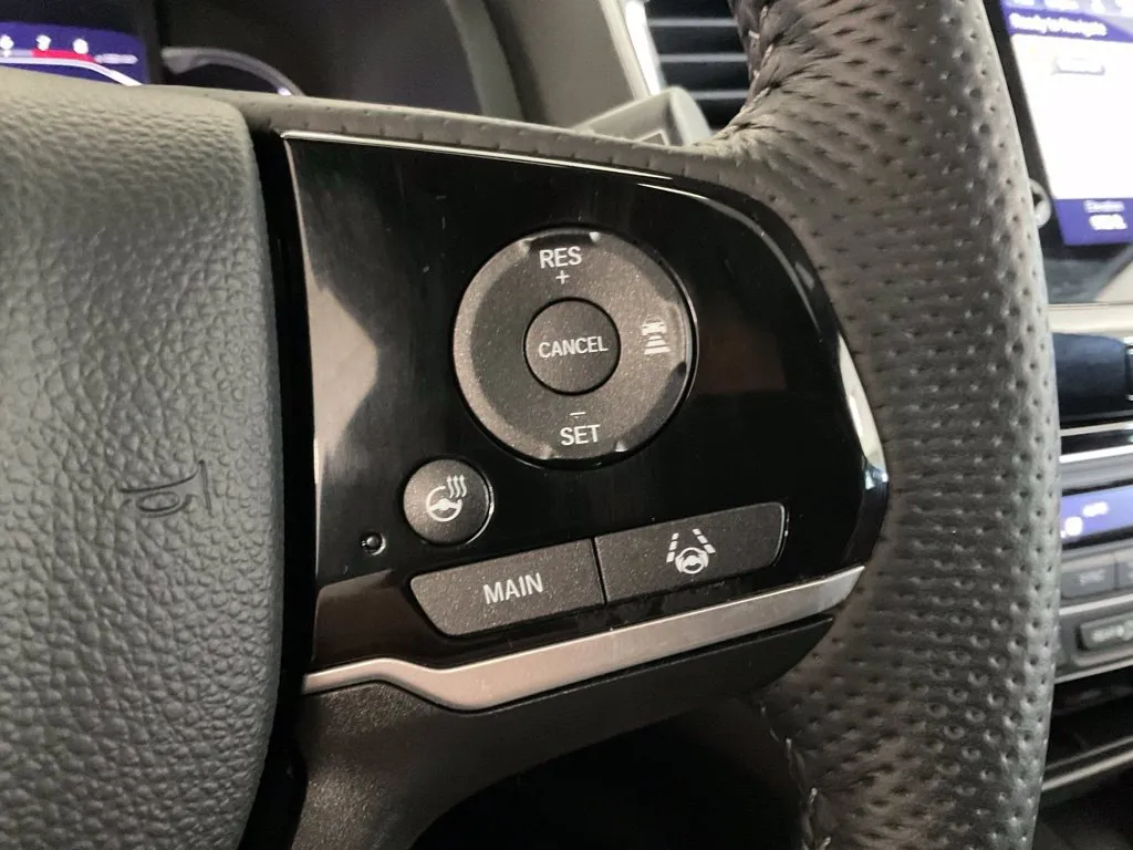Honda Passport photo 14
