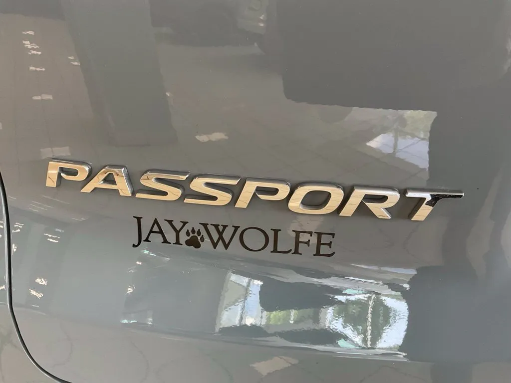 Honda Passport photo 26
