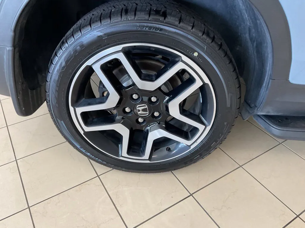Honda Passport photo 8