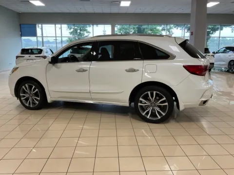 More photos of 2019 Acura MDX w/Advance Pkg at Acura of Overland Park, KS