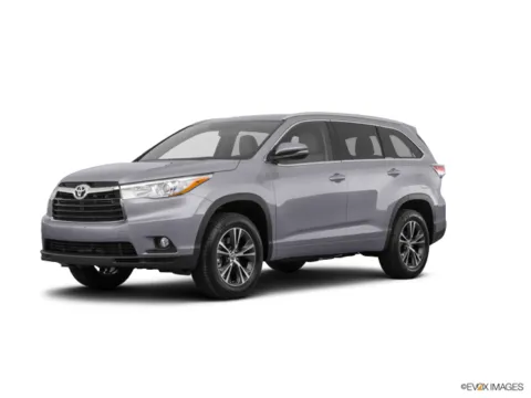 Silver 2016 Toyota Highlander XLE for sale in Overland Park, KS