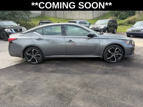 More photos of 2024 Nissan Altima 2.5 SR at Acura of Overland Park, KS