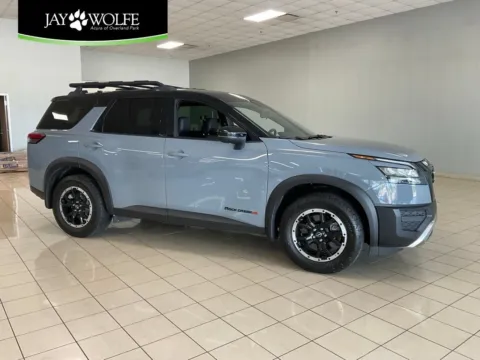 Black 2024 Nissan Pathfinder Rock Creek for sale in Overland Park, KS