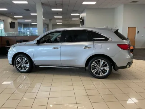 More photos of 2018 Acura MDX w/Technology Pkg at Acura of Overland Park, KS