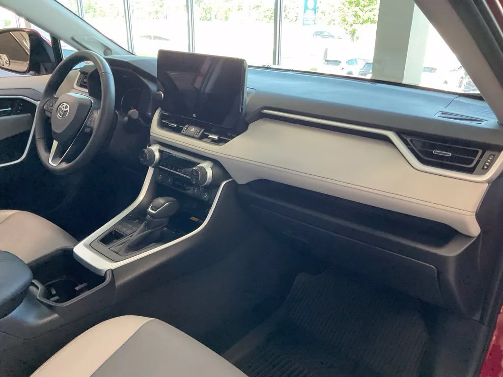 Toyota RAV4 photo 19