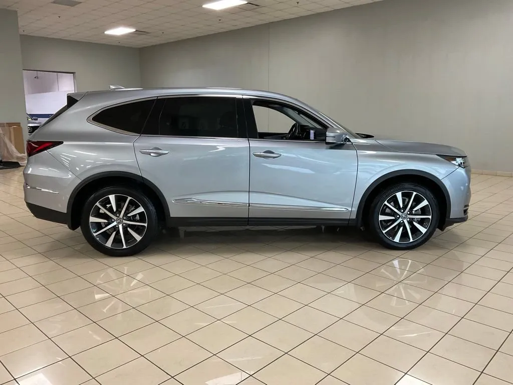 Acura MDX photo 7
