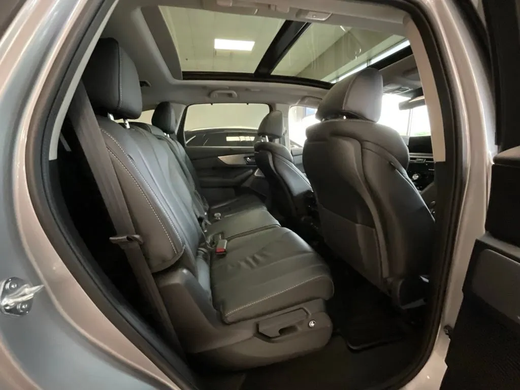Acura MDX photo 23