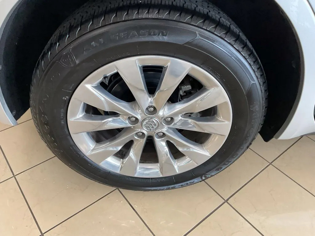 Buick Envision photo 8