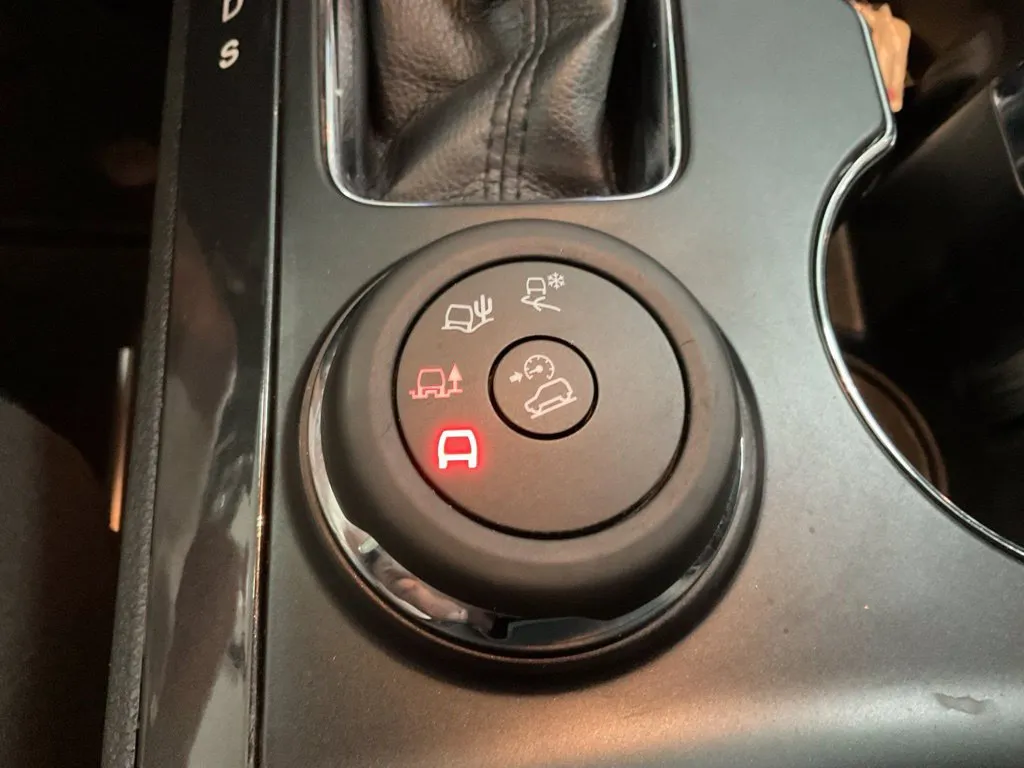 Ford Explorer photo 19