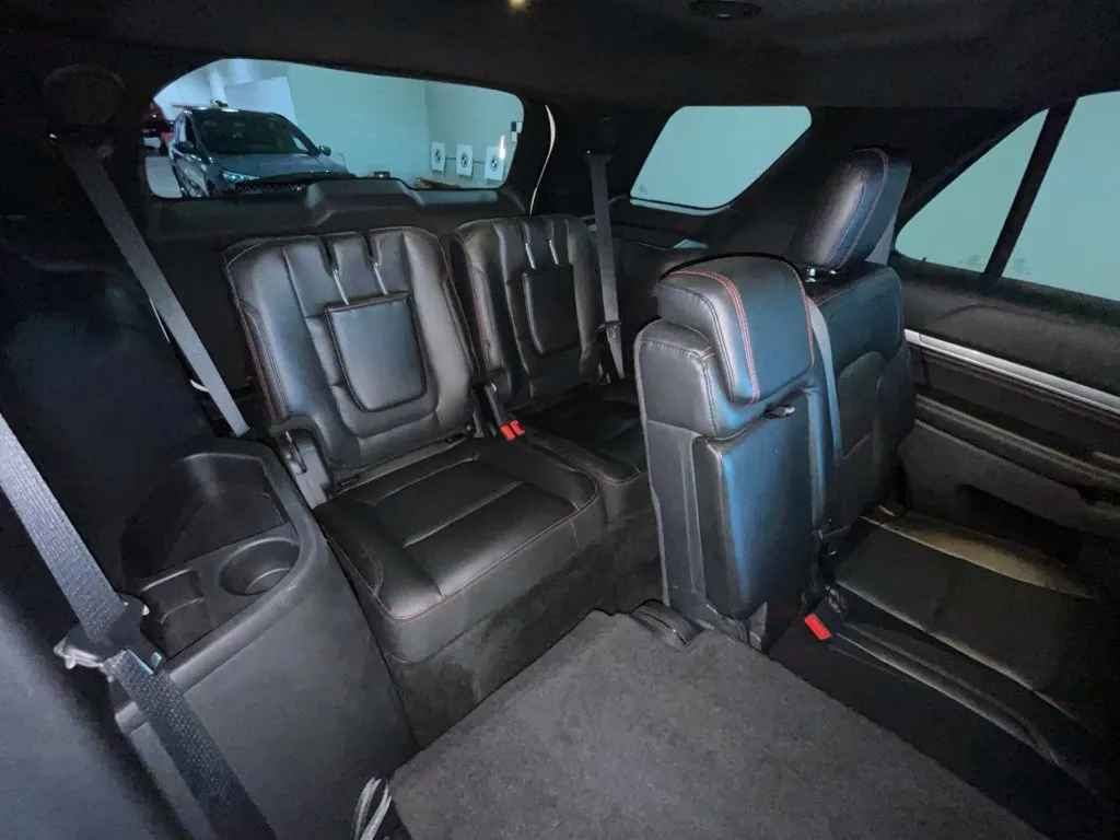 Ford Explorer photo 23