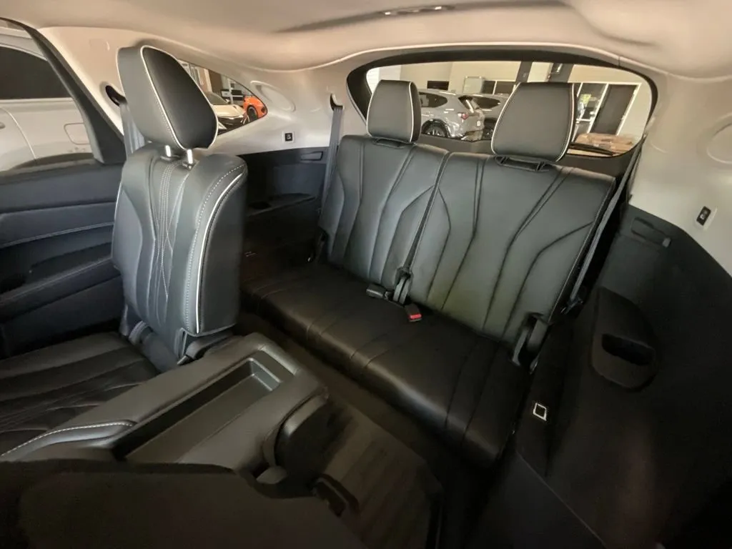 Acura MDX photo 26
