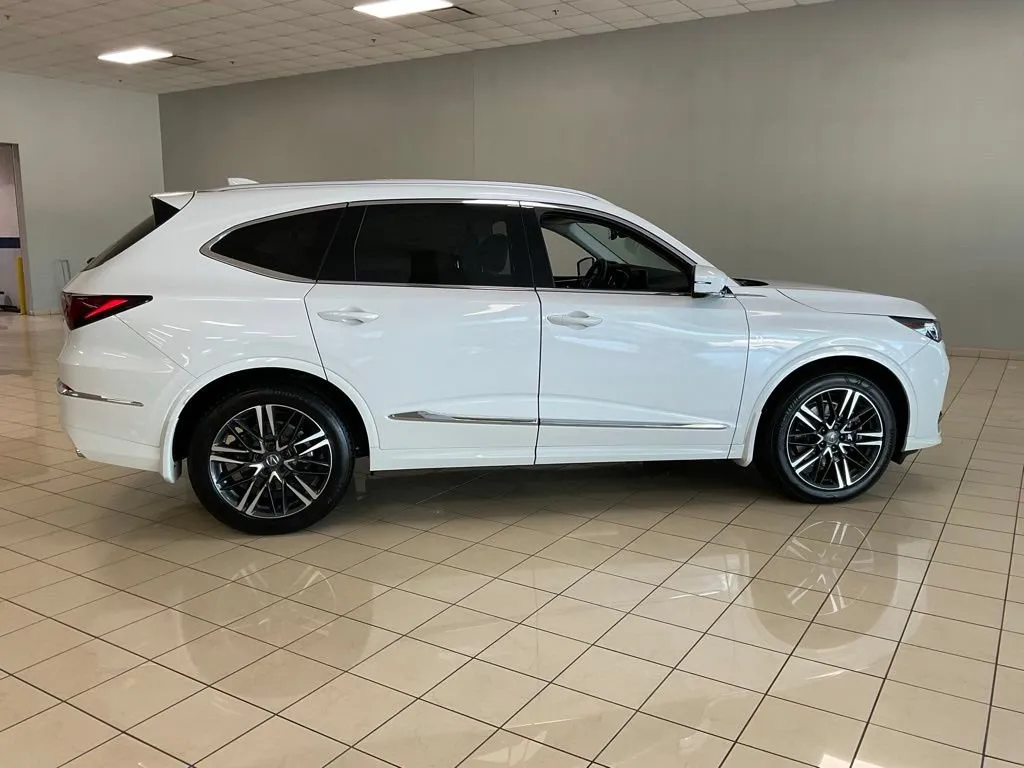 Acura MDX photo 7
