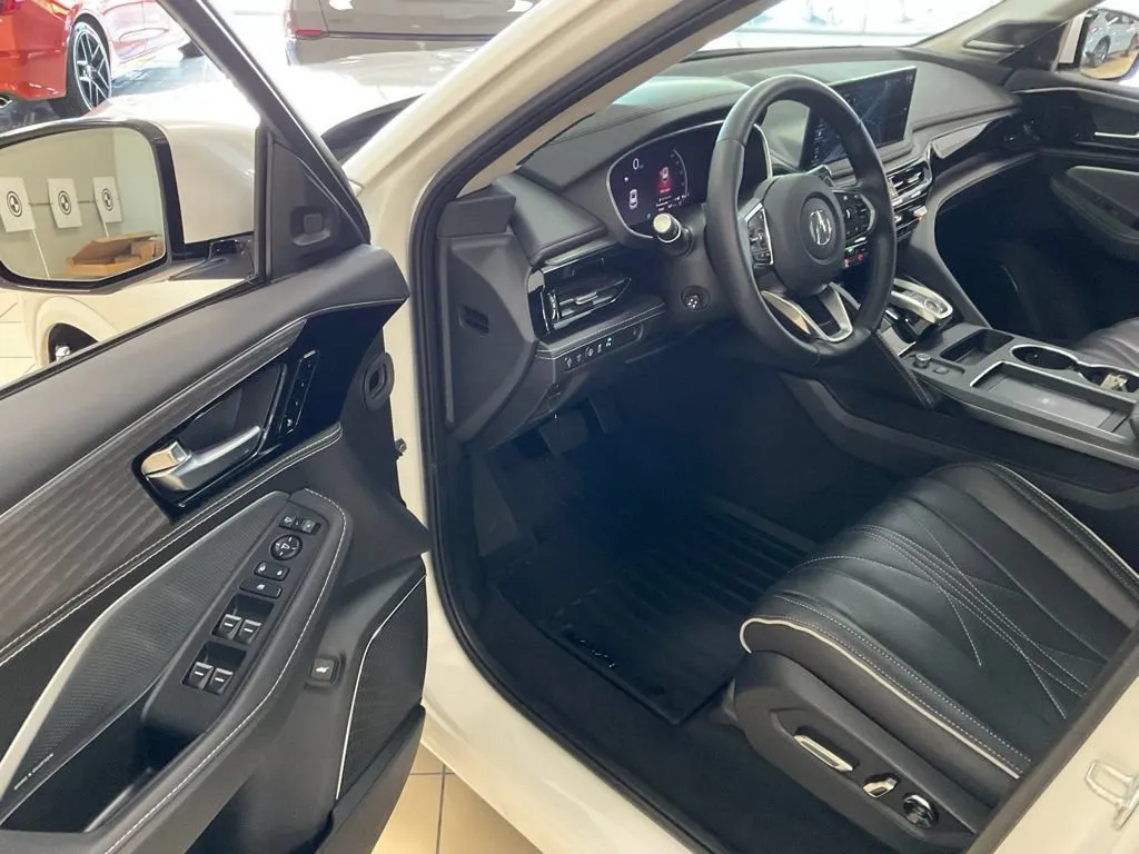 Acura MDX photo 10