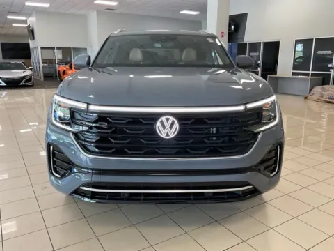 Photos of 2024 Volkswagen Atlas Cross Sport 2.0T SEL R-Line for sale in Overland Park, KS at Acura of Overland Park