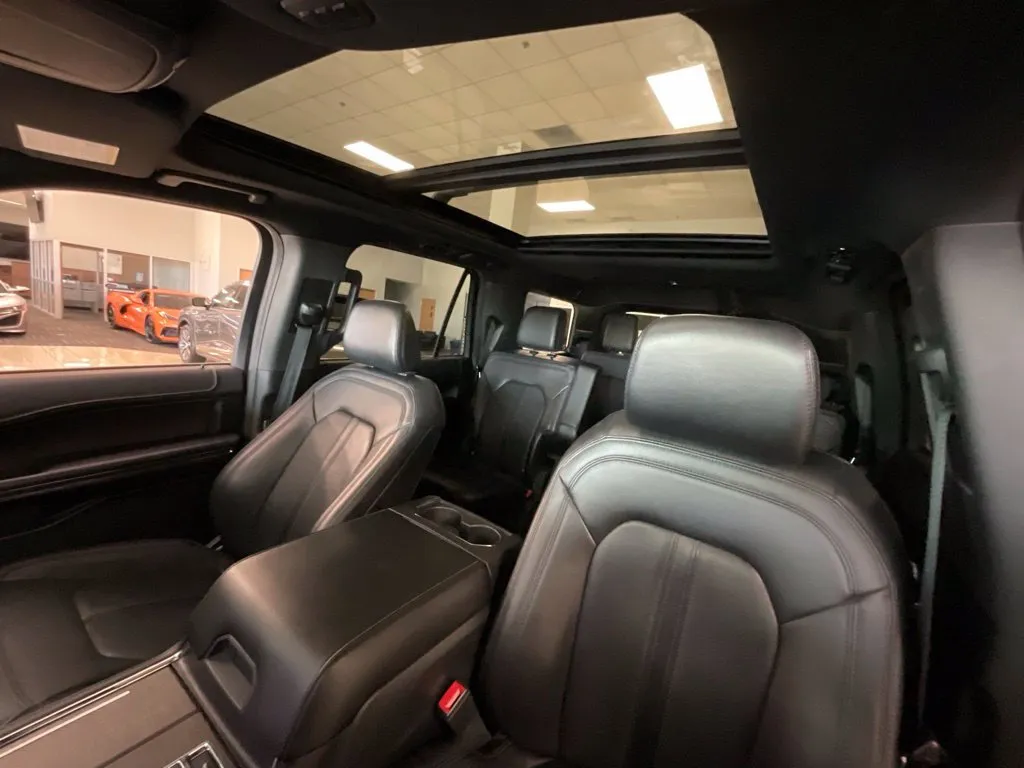 Ford Expedition photo 11