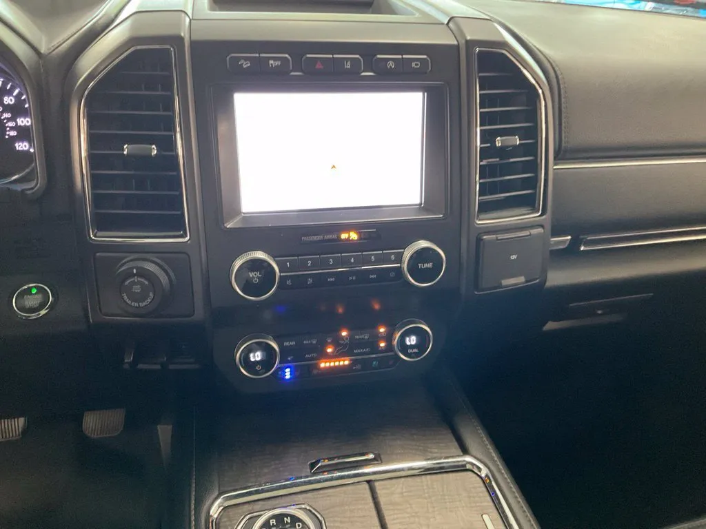 Ford Expedition photo 16