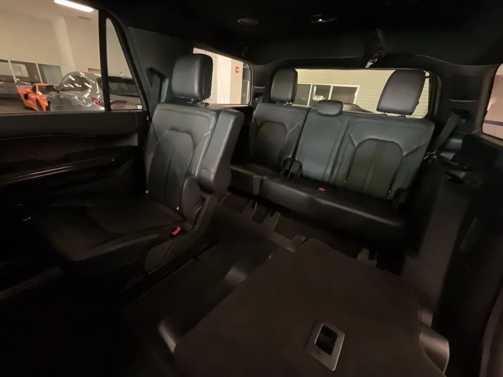 Ford Expedition photo 26
