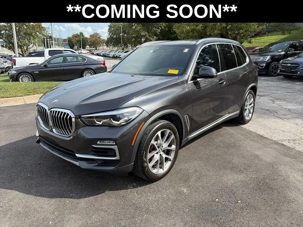 Gray 2020 BMW X5 xDrive40i for sale in Overland Park, KS