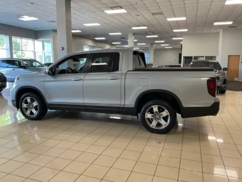 More photos of 2024 Honda Ridgeline RTL at Acura of Overland Park, KS