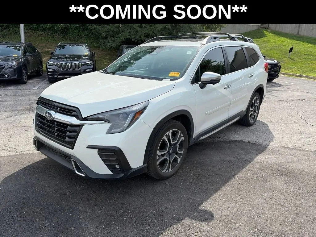 White 2023 Subaru Ascent Touring for sale in Overland Park, KS