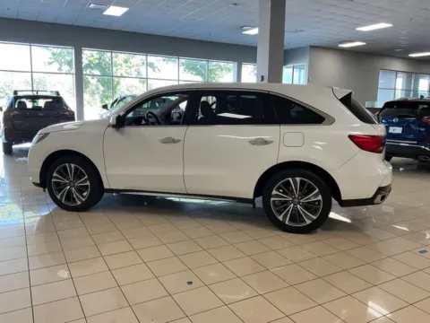 More photos of 2019 Acura MDX w/Technology Pkg at Acura of Overland Park, KS