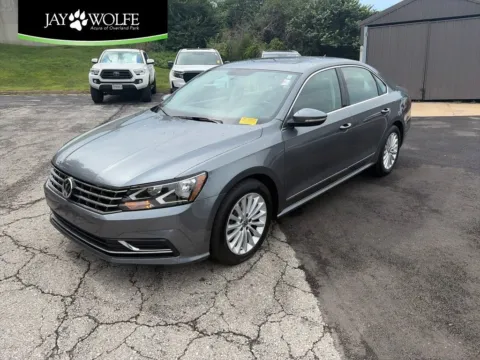 Gray 2017 Volkswagen Passat 1.8T SE for sale in Overland Park, KS