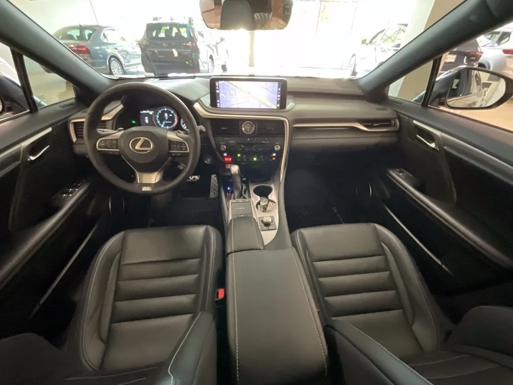 Lexus RX photo 9