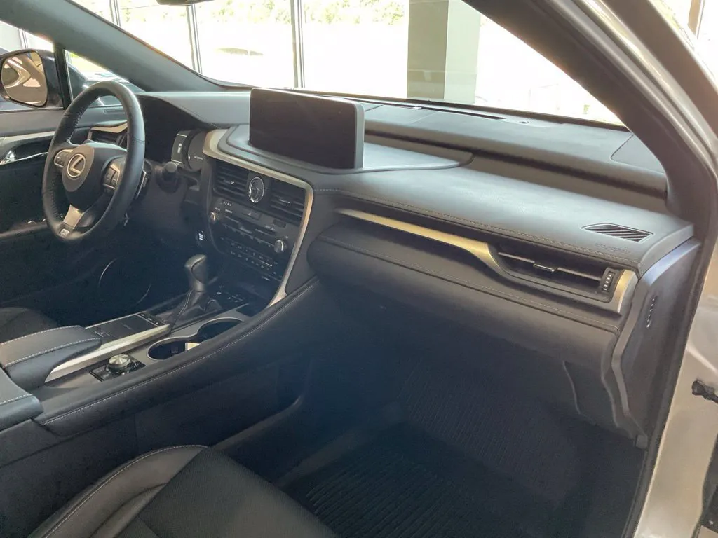 Lexus RX photo 20