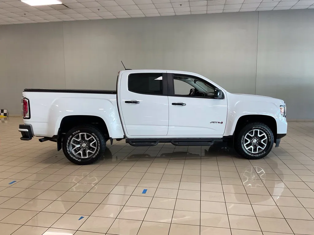 GMC Canyon photo 7