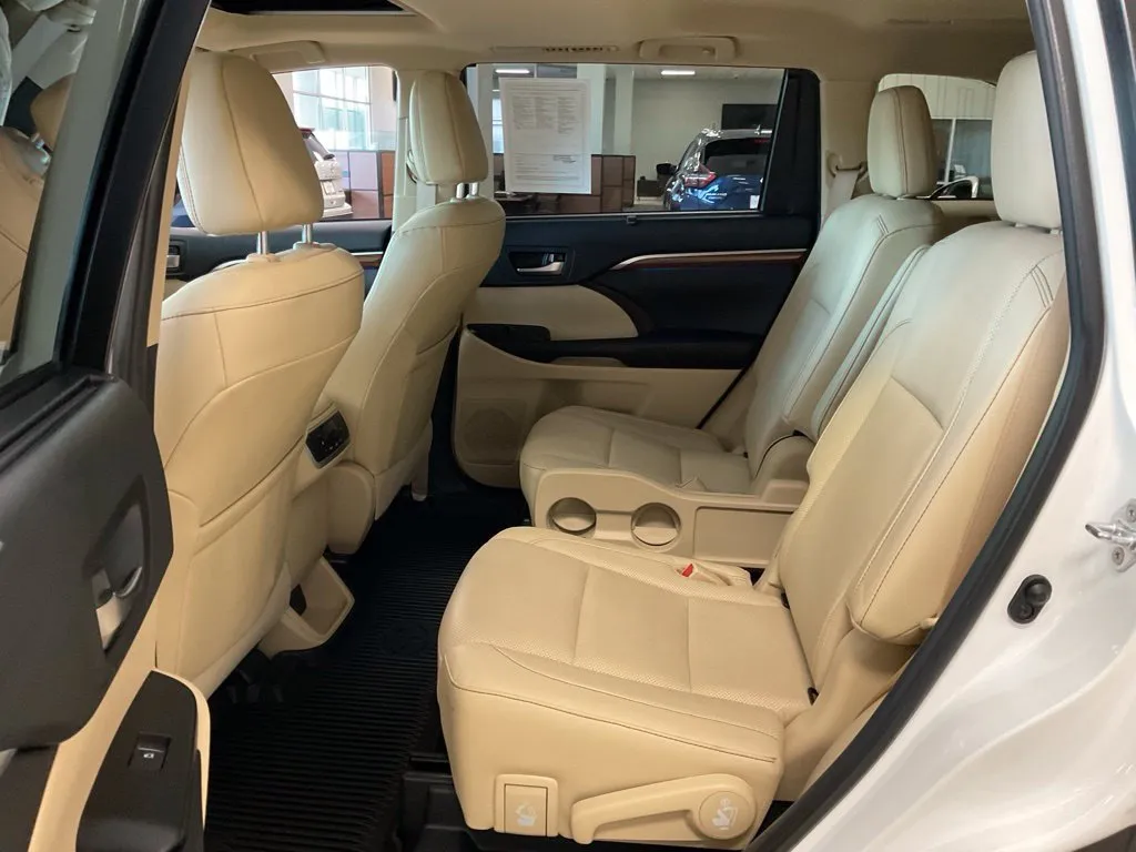 Toyota Highlander photo 23