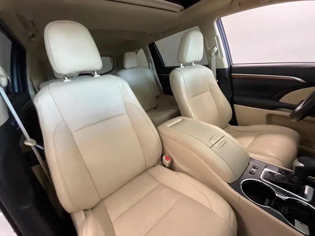 Toyota Highlander photo 20
