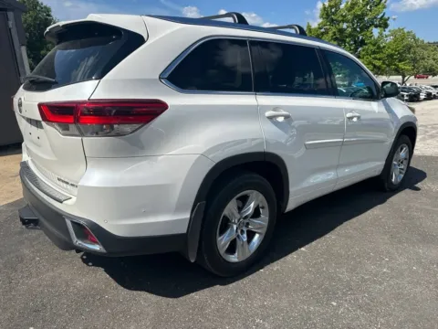 Another view of 2019 Toyota Highlander Limited for sale in Overland Park, KS at Acura of Overland Park