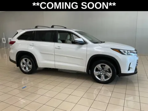 White 2019 Toyota Highlander Limited for sale in Overland Park, KS